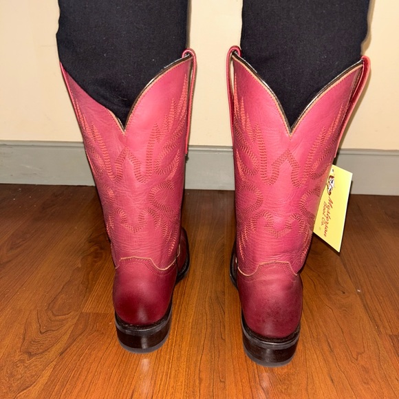 Women’s Red Cowboy Boots Size 7 1/2 - Picture 3 of 5